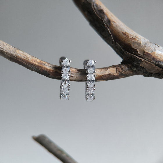 Серебряные серьги с фианитами