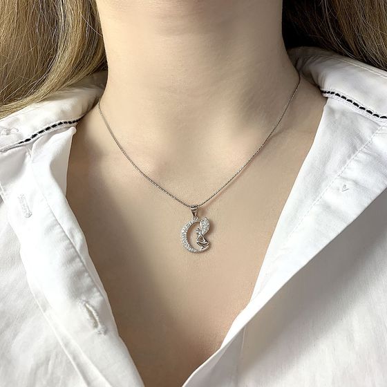 Silver pendant with phianites