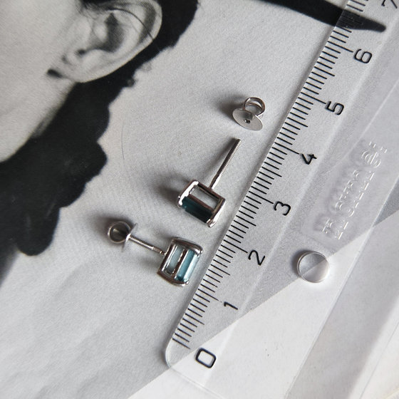 Серебряные серьги с топазом Лондон Блю 1.8ct