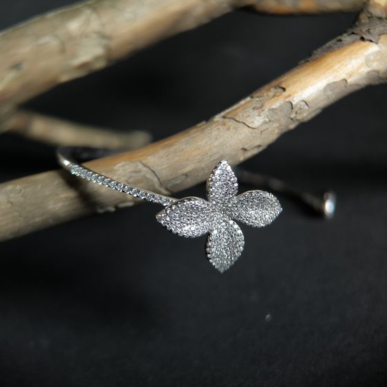 Серебряный браслет с фианитами