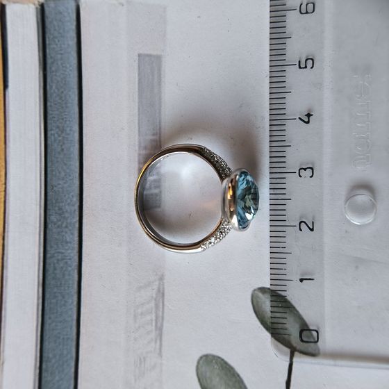 Серебряное кольцо с фианитами