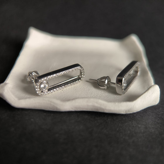 Серебряные серьги с фианитами