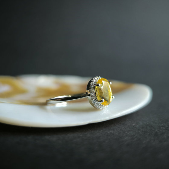 Серебряное кольцо с цитрином nano 1.344ct, фианитами