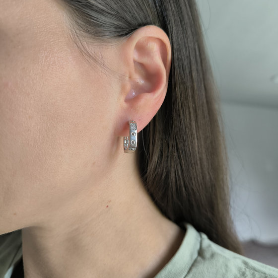 Серебряные серьги с фианитами