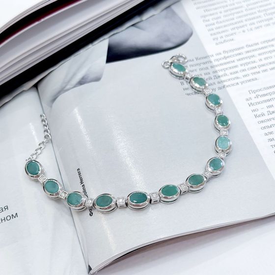 Серебряный браслет с изумрудом 10.06ct