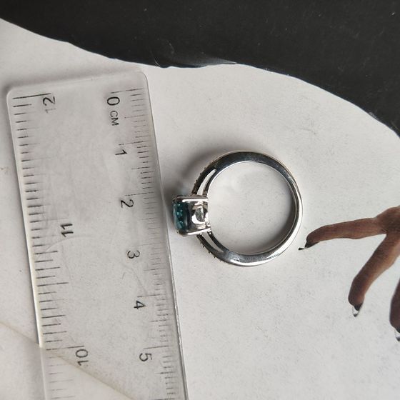 Серебряное кольцо с топазом Лондон Блю