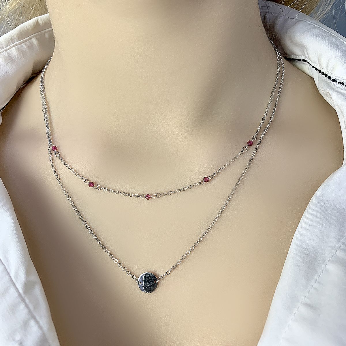 Серебряное колье с шпинелью