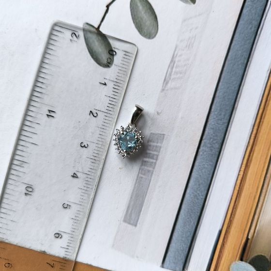 Серебряная подвеска с топазом 1.135ct