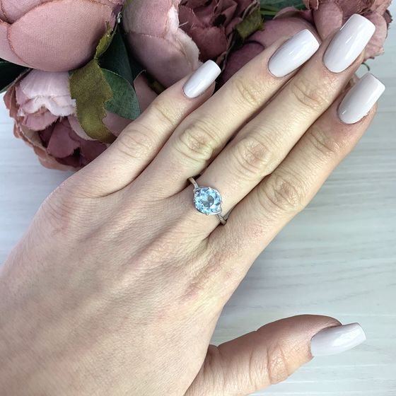 Серебряное кольцо с топазом