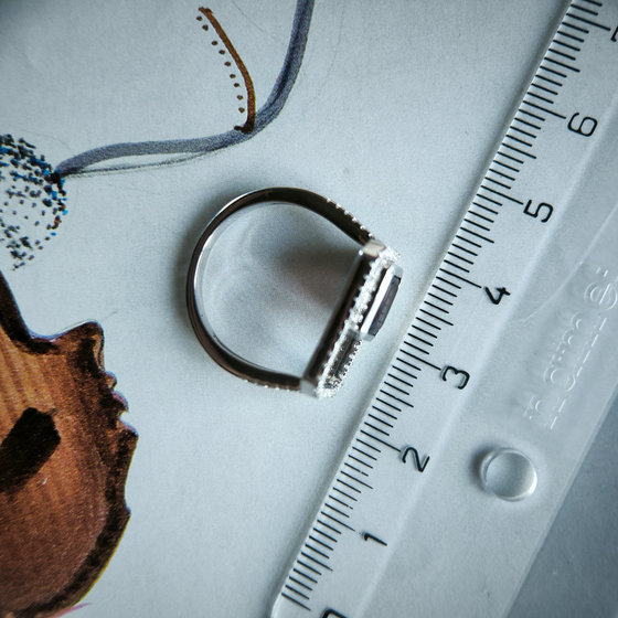 Серебряное кольцо с гранатом 1.828ct