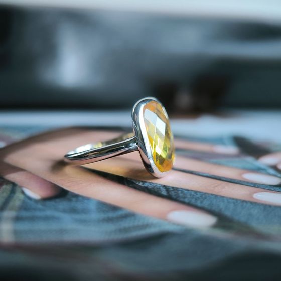 Срібна каблучка з цитрином nano