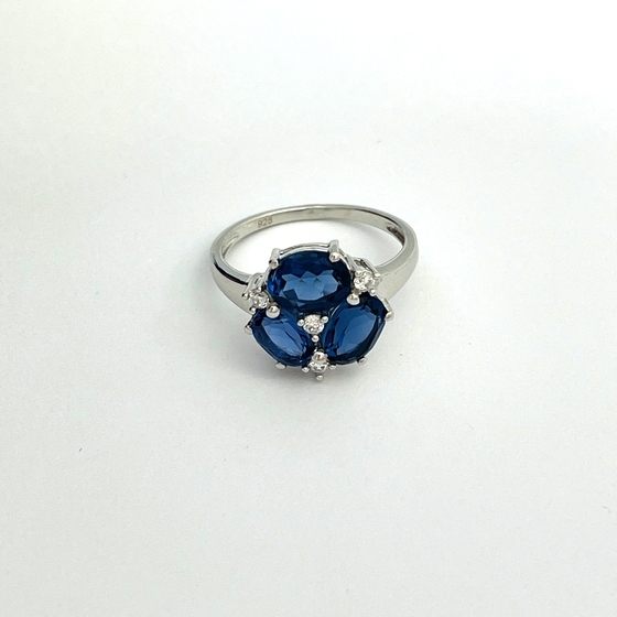Срібна каблучка з танзанітом nano 2.345ct