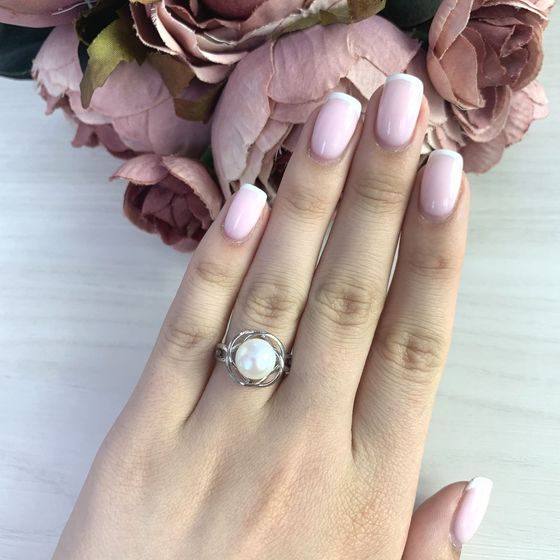 Silver ring with pearls 4.376ct