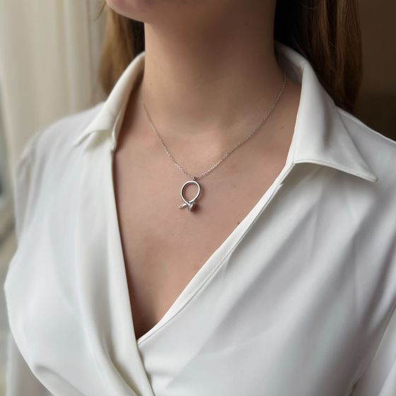 Silver necklace with phianites