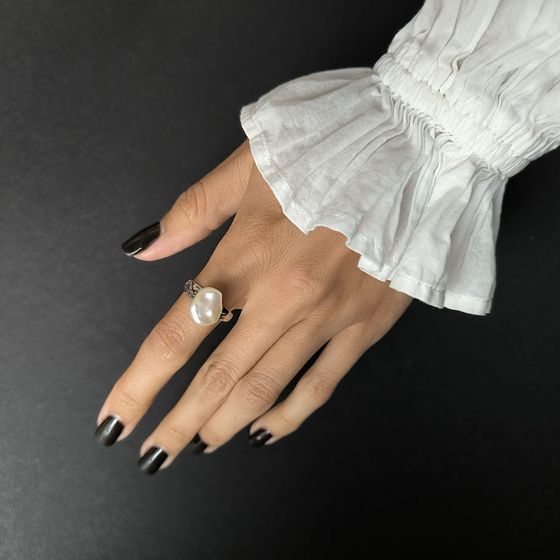 Silver ring with baroque pearls