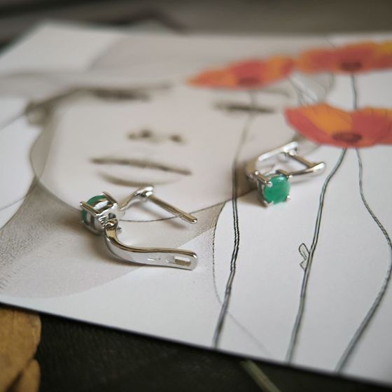 Серебряные серьги с изумрудом 0.8ct