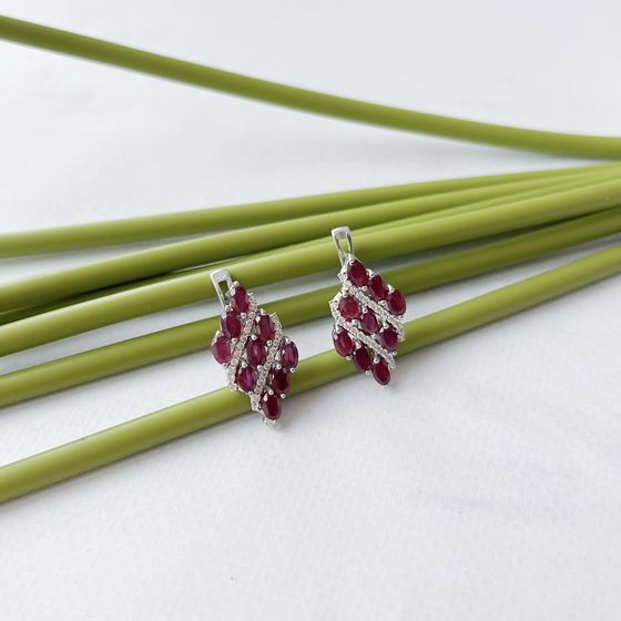 Silver earrings with ruby 7.101ct