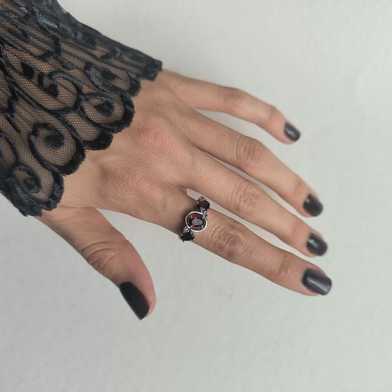 Серебряное кольцо с гранатом 1.633ct