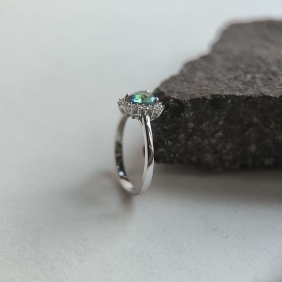 Silver ring with a 0.801-carat mystic topaz