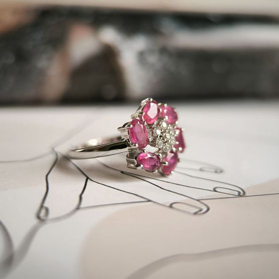 Серебряное кольцо с рубином 2.043ct