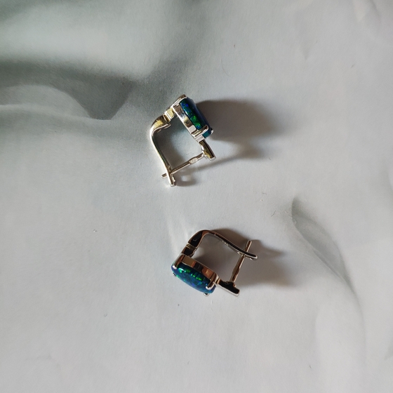 Серебряные серьги с опалом