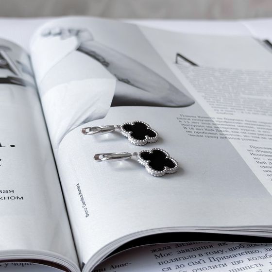 Silver earrings with onyx