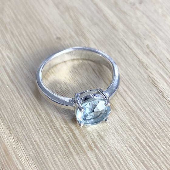 Серебряное кольцо с топазом 3.297ct