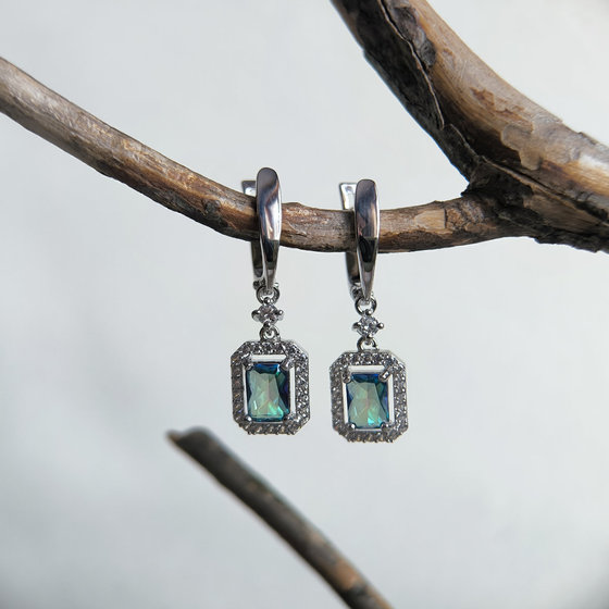 Серебряные серьги с мистик топазом 2.366ct