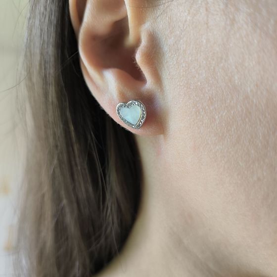 Silver earrings with mother-of-pearl