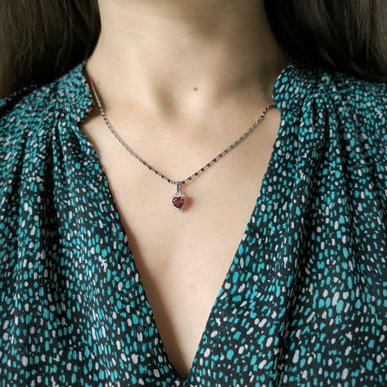 Серебряная подвеска с гранатом 1.112ct