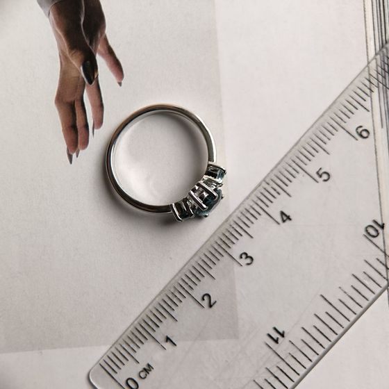 Серебряное кольцо с топазом Лондон Блю 0.963ct