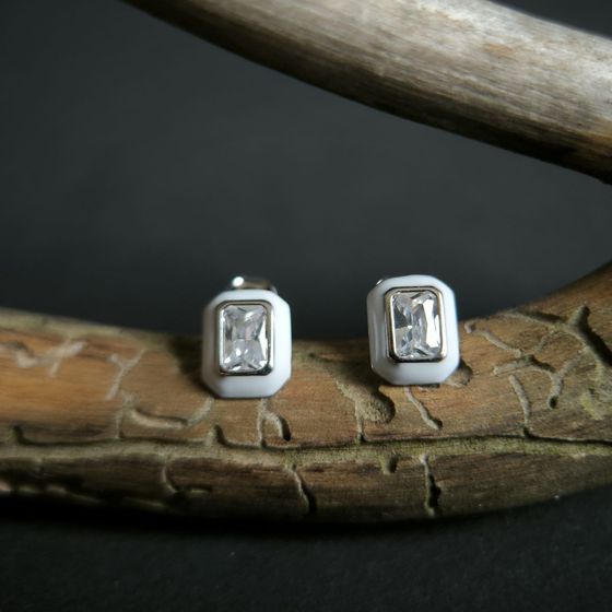 Серебряные серьги с фианитами, емаллю