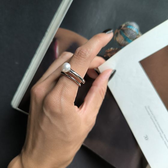 Серебряное кольцо с жемчугом