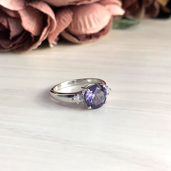 Серебряное кольцо с александритом 2.394ct