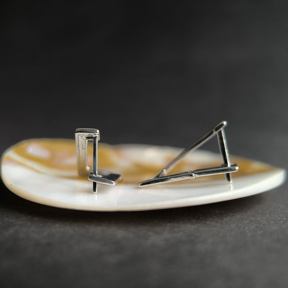 Серебряные серьги без камней