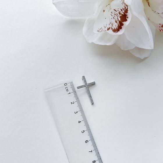 Silver cross with phianites