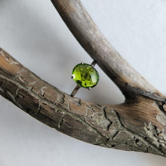 Silver ring with a 3.89-carat chrysolite