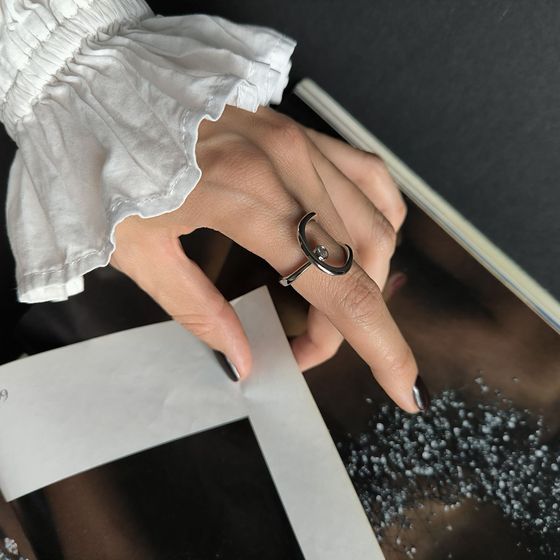 Серебряное кольцо с фианитами