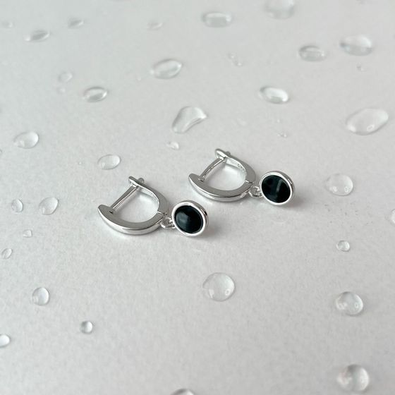 Silver earrings with yemallu