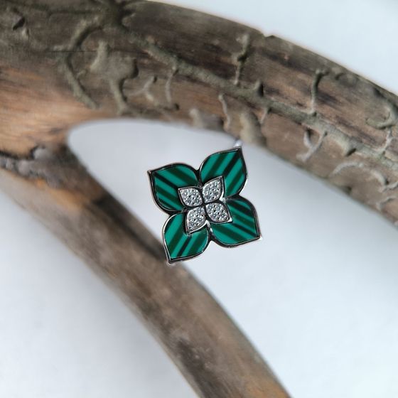 Серебряное кольцо с малахитом, фианитами