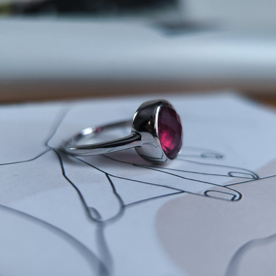 Серебряное кольцо с рубином 3.5ct