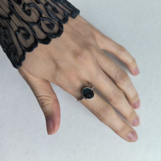 Серебряное кольцо с топазом Лондон Блю 2.213ct