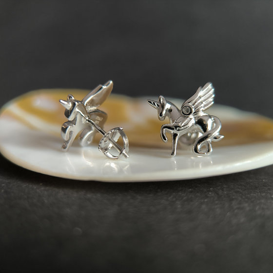 Серебряные серьги с фианитами