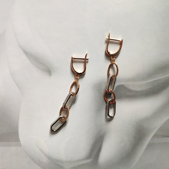 Золоті сережки з фіанітами 0.84ct