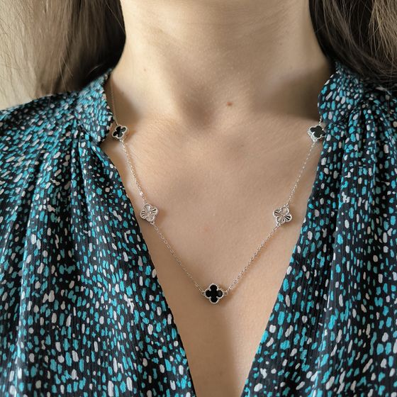 Серебряное колье с ониксом