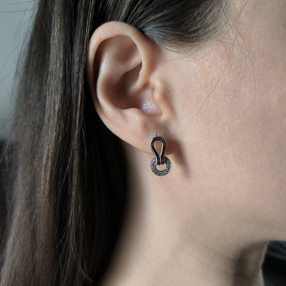 Серебряные серьги с фианитами