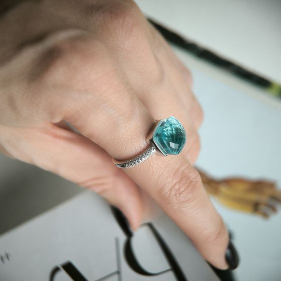 Серебряное кольцо с фианитами