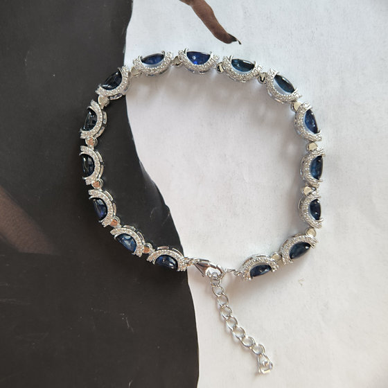 Серебряный браслет с сапфиром 12.81ct