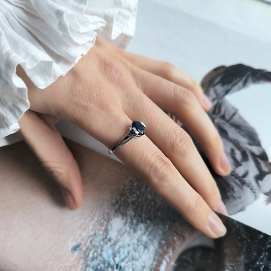 Серебряное кольцо с сапфиром nano 0.907ct