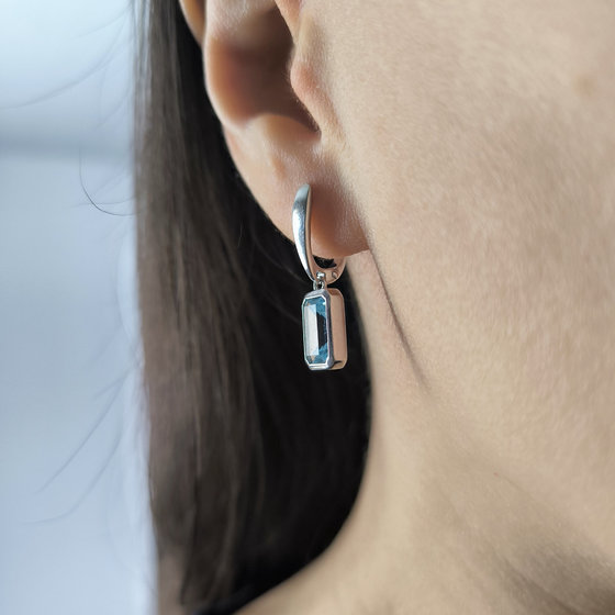 Серебряные серьги с топазом 4.688ct